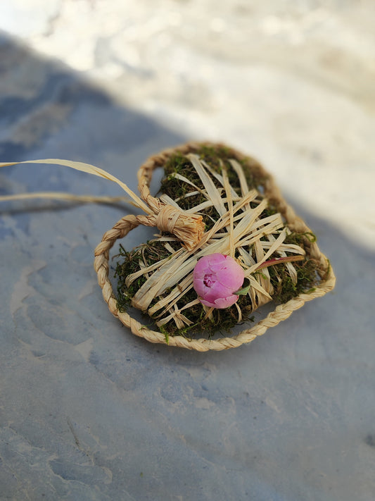 Herz Blumenschmuck PFINGSTROSE & MOOS